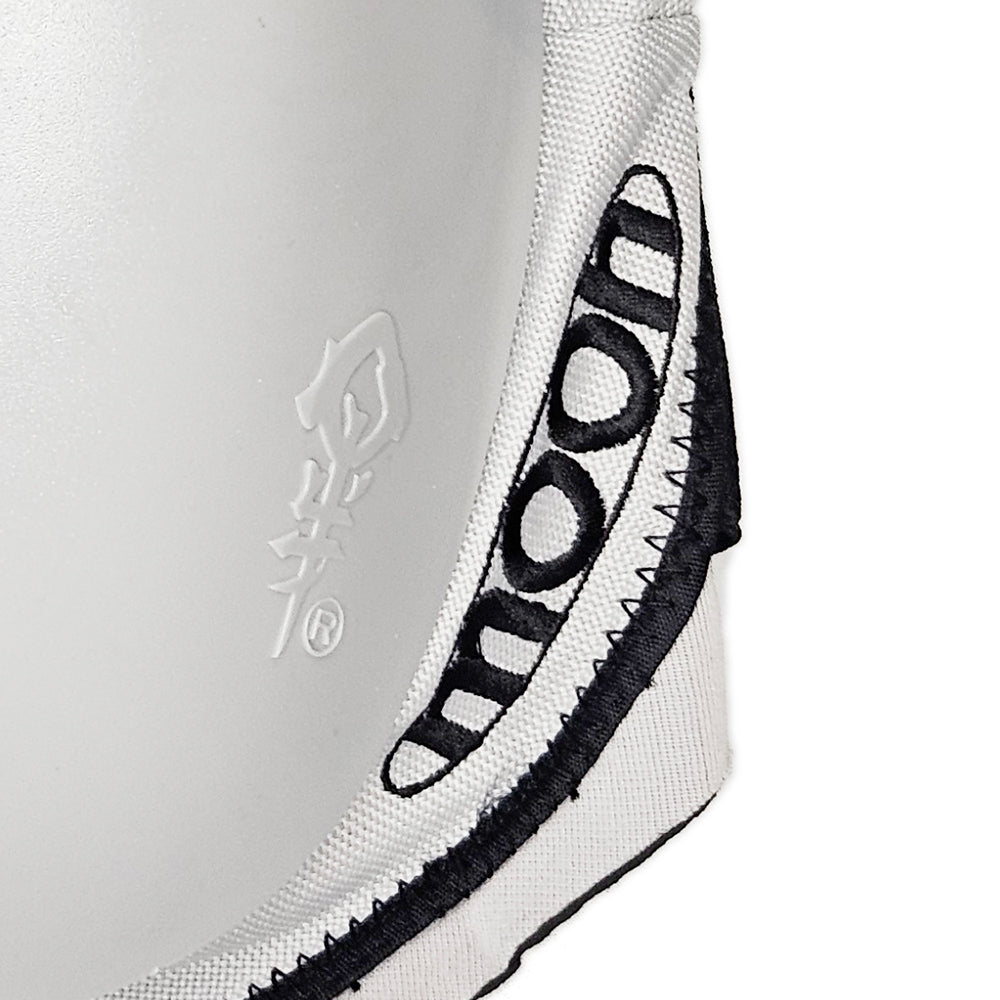 Moon Knee Pads white