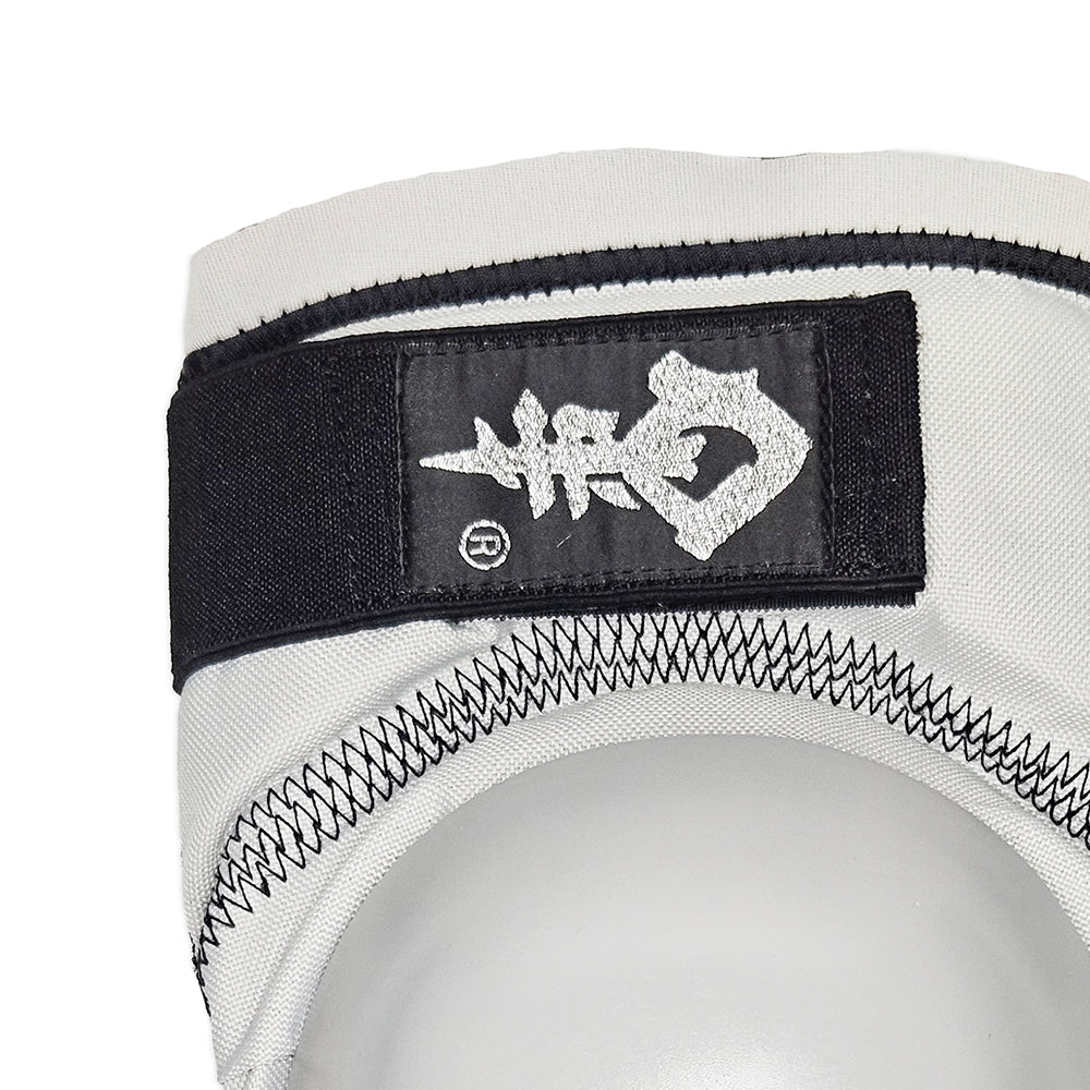 Moon Knee Pads white