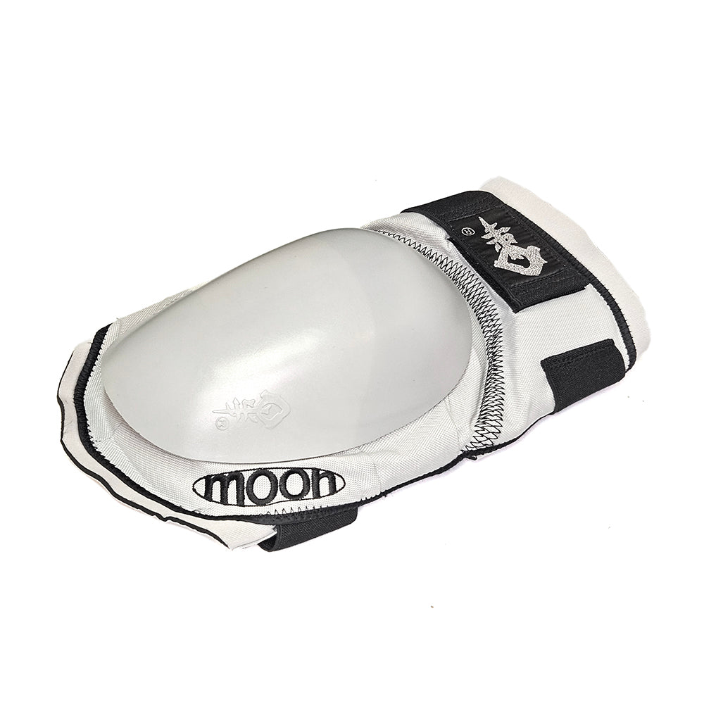 Moon Knee Pads white